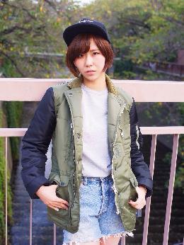 奈良岡にこさんのコーディネート画像